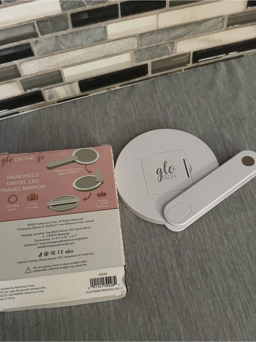 Thinkspace Beauty Glo on the Go Handheld Travel Swivel LED Mirror White Open Box